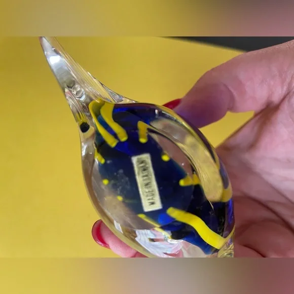 Glass Fish Figurine with Yellow and Blue Stripes - Picture 9 of 9